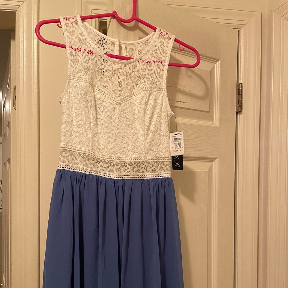 Beautiful lace dress!